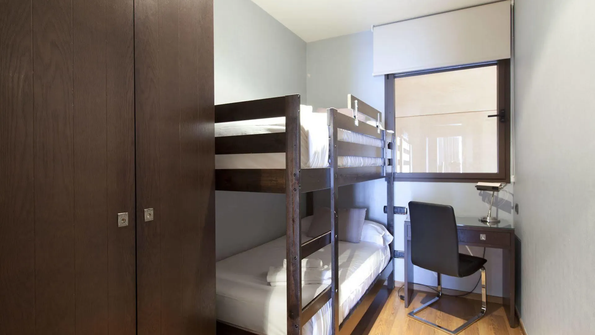 Suites Center Barcelona Apartment